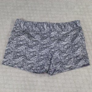 Calvin Klein Size 4 Black and White Stretch Shorts